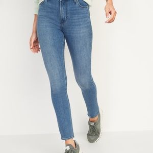 Old Navy Super Skinny Ankle Medium Wash Jeans | Size: 4